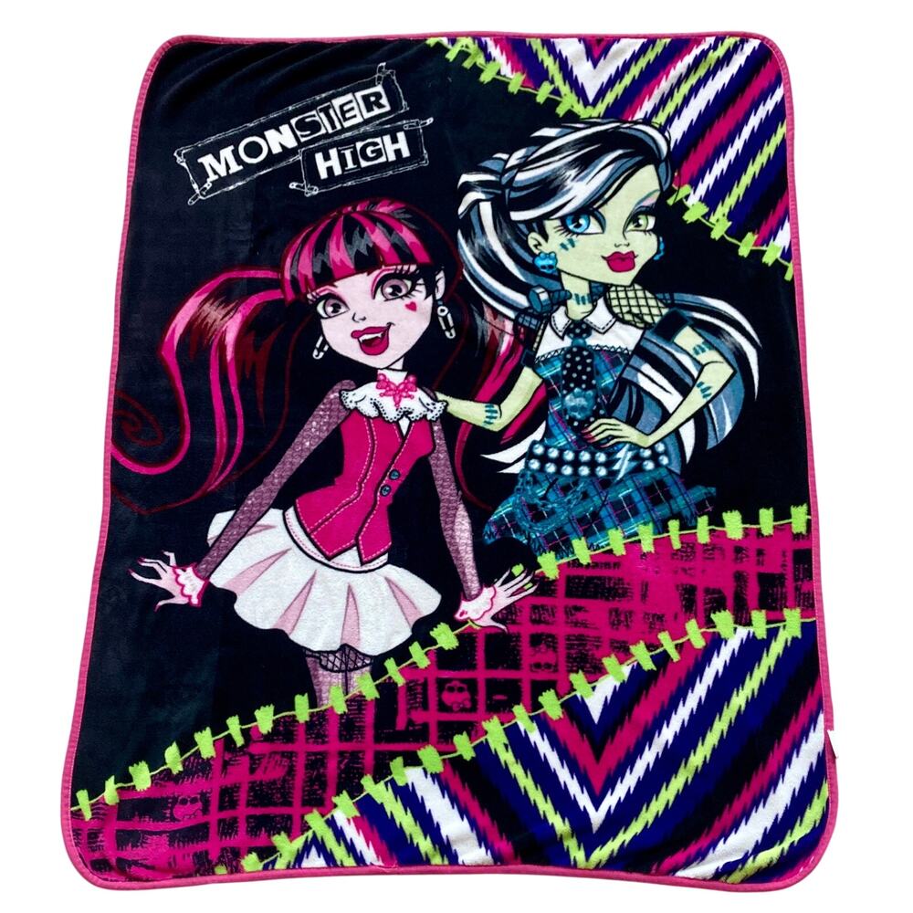 Monster High Plush Throw Blanket Soft Draculaura and Frankie Stein